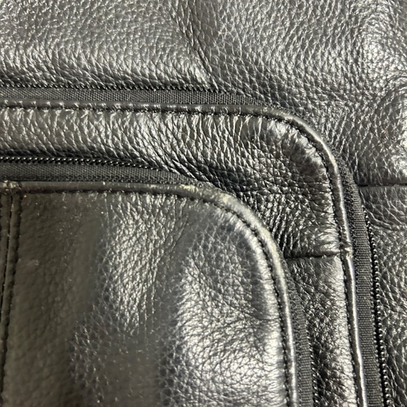 Daniel Leather Pebbled Black Crossbody Purse Multi Pocket Adjustable Strap - Picture 4 of 16